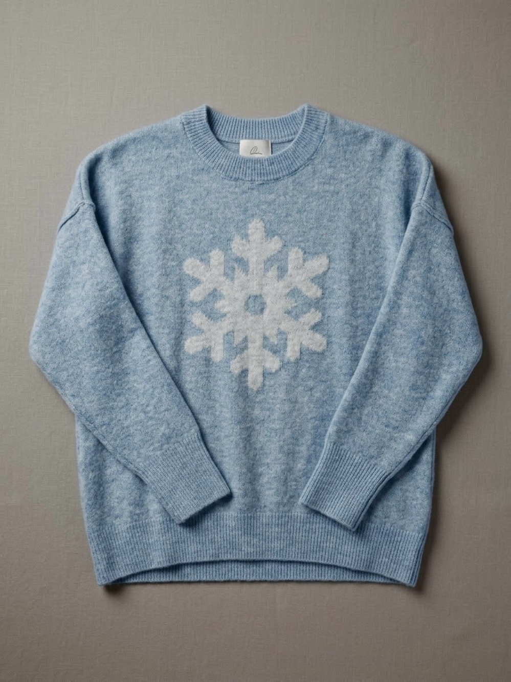 Vince Camuto Oversized Blue Crewneck Sweater with White Silver Snowflake Size M